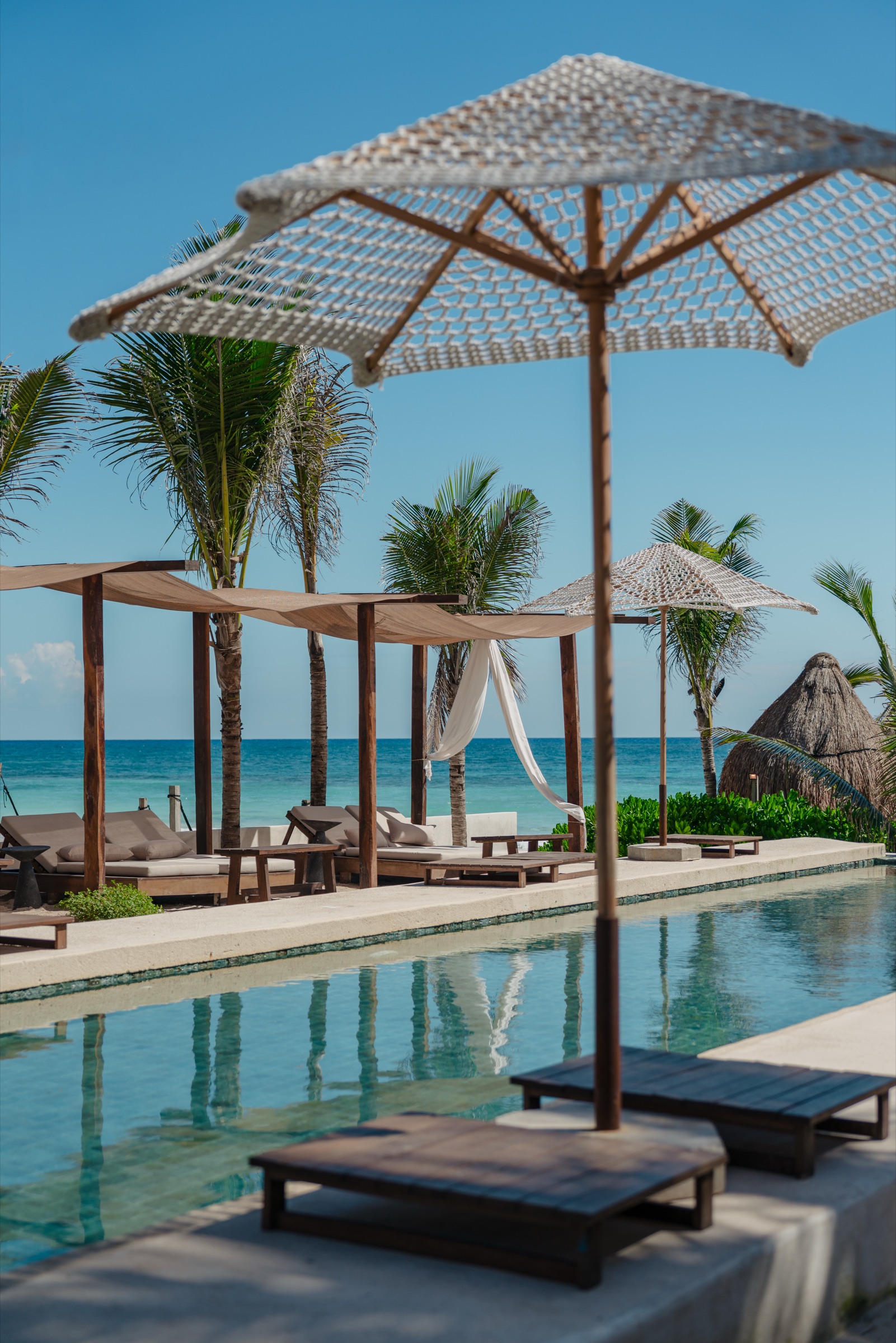 Beach Club Balabamba, the oceanfront amenity included with an Axkaba lot